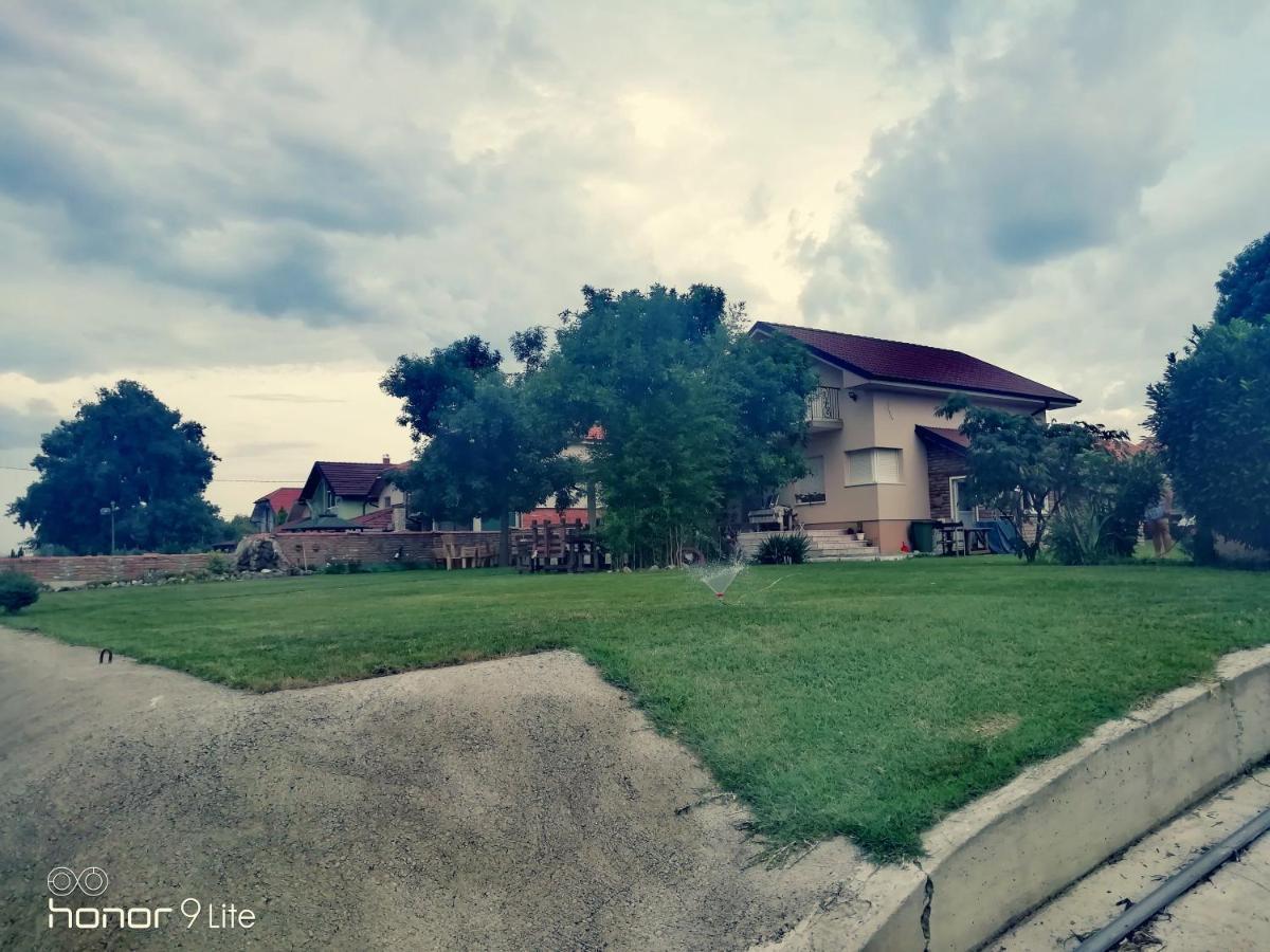 Vila Maza Smederevo Ngoại thất bức ảnh