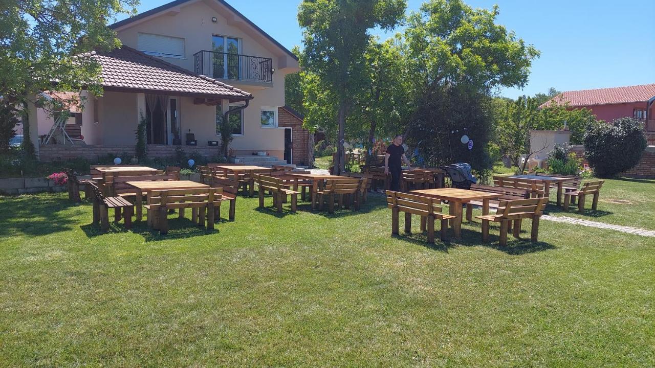 Vila Maza Smederevo Ngoại thất bức ảnh
